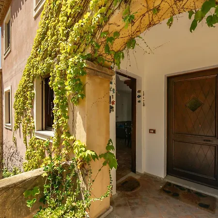 Rokkaria Apartment *