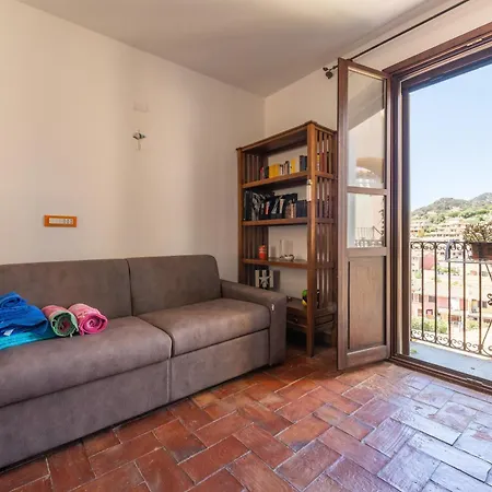 Rokkaria Apartmán *